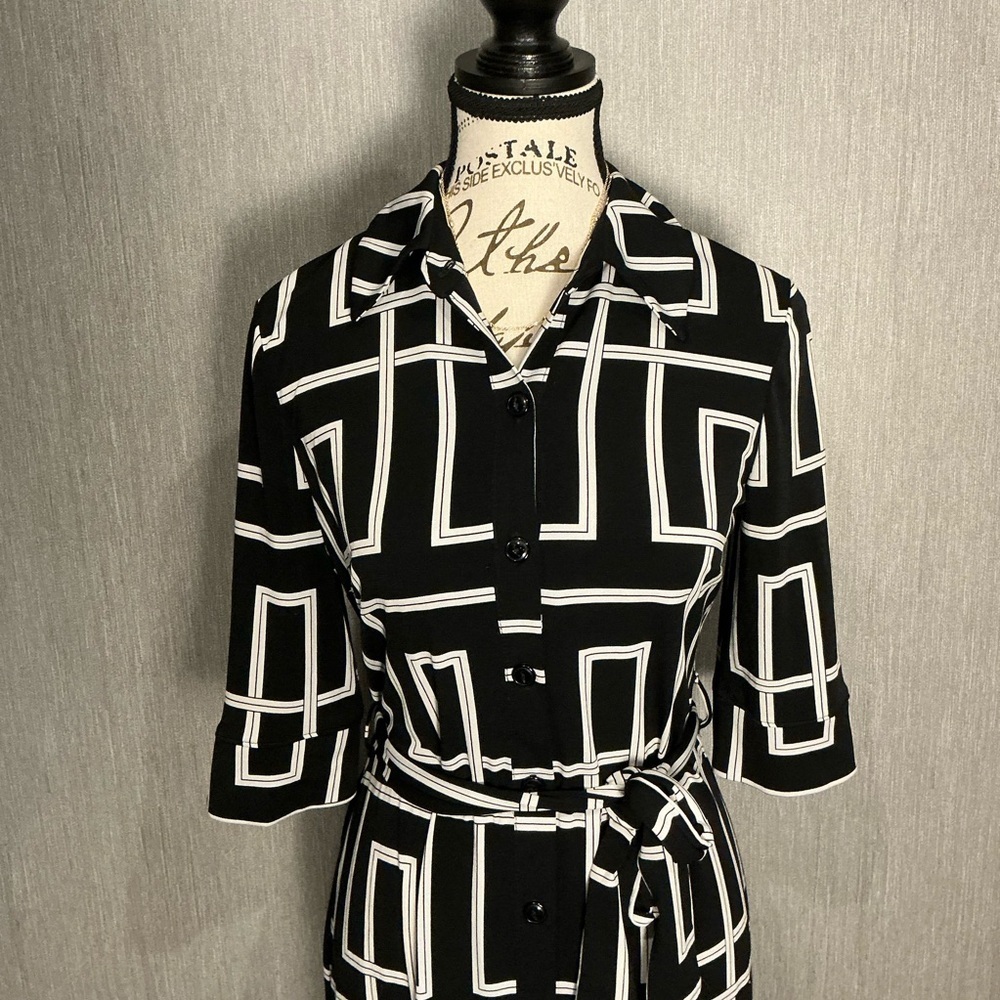 White House Black Market Chic Black and White Geometric Dress Size 2 - Picture 3 of 12